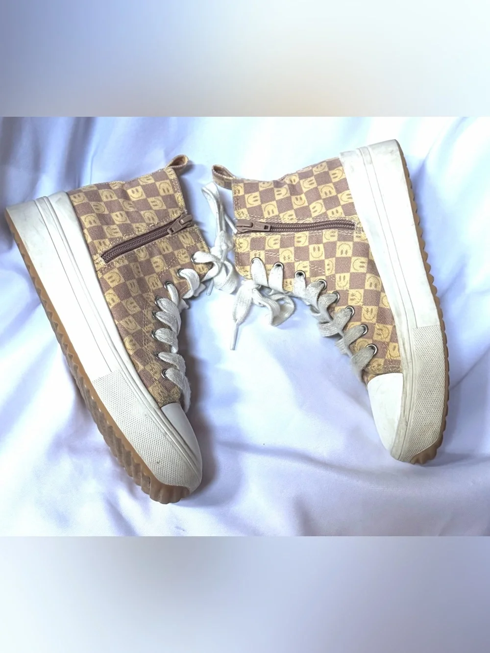 Art Class Girls Checker Smiley face platform w zipper High-Top Sneakers